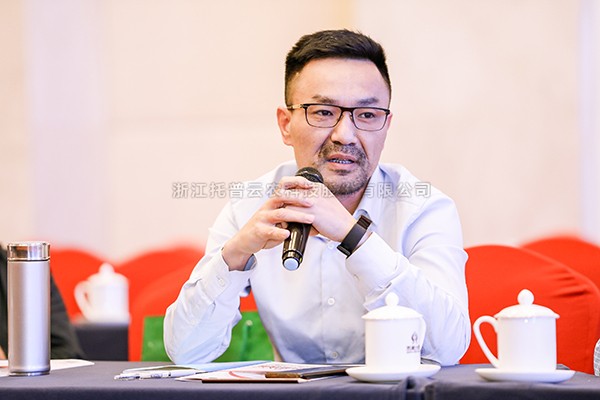大红鹰娱乐官网董事长陈渝阳获浙江省农业科技先进工作者称号