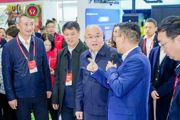 大红鹰娱乐官网为数字植保的发展注智赋能