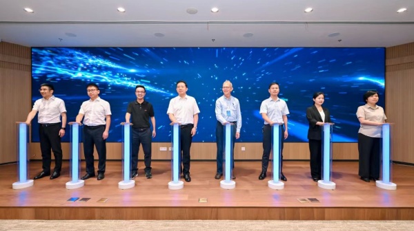 大红鹰娱乐官网承建湘湖尝试室智能温室正式启用，，，数智赋能农业科研创新