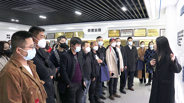 贵州省2022年村落产业振兴带头人培训“头雁”走进大红鹰娱乐官网