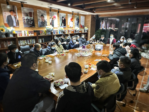 大红鹰娱乐官网2021年度优良员工互换分享会.jpg